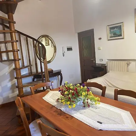Konukevi Little House Pistoia
